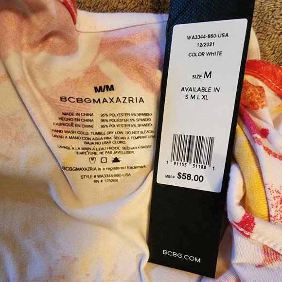 BCBG MAXAZRIA WOMENS BLOUSE - FLORAL DESIGN - SIZE MEDIUM NEW WITH TAG - Picture 3 of 3